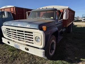 1975 Ford F-700 Image