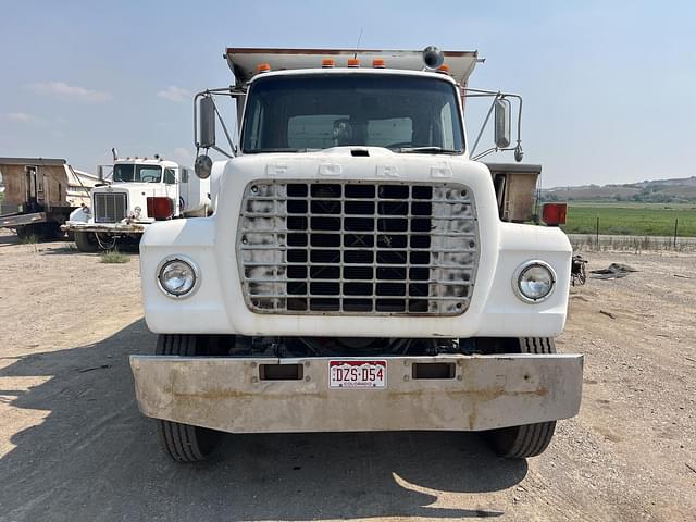 Image of Ford L9000 equipment image 1