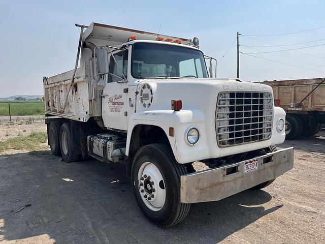 Image of Ford L9000 equipment image 2