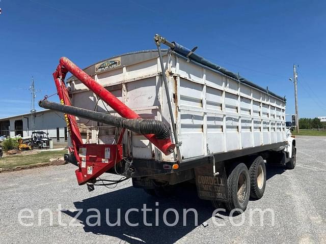 Image of GMC 6000 equipment image 4