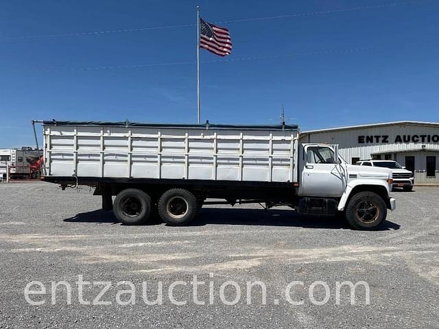 Image of GMC 6000 equipment image 3