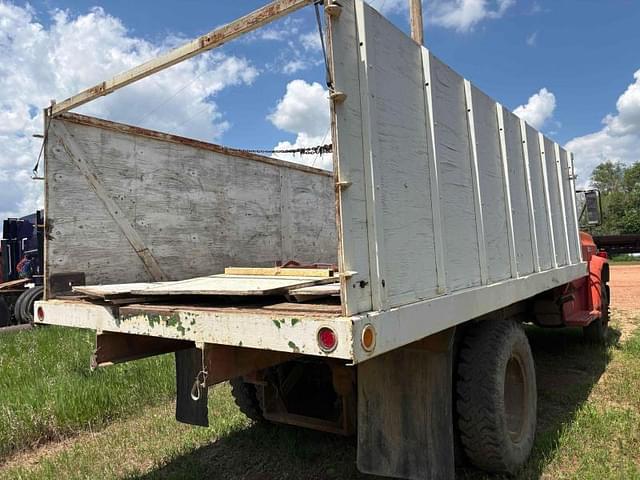 Image of GMC 6000 equipment image 3