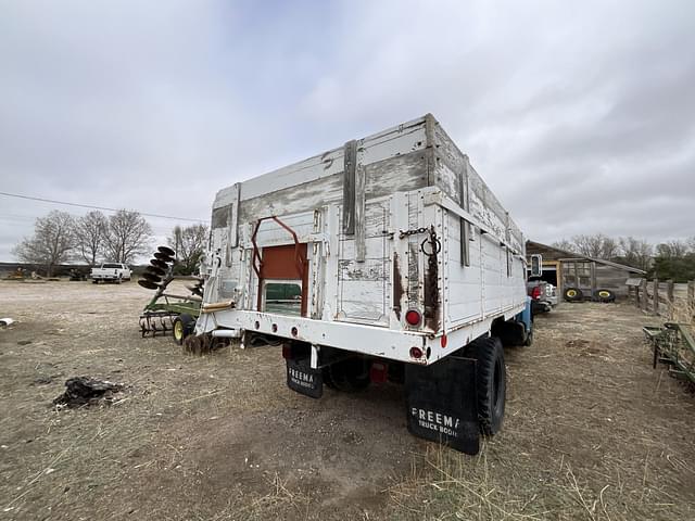 Image of GMC 6000 equipment image 3