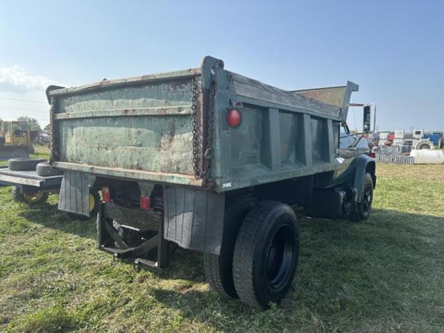 Image of GMC 6500 equipment image 3