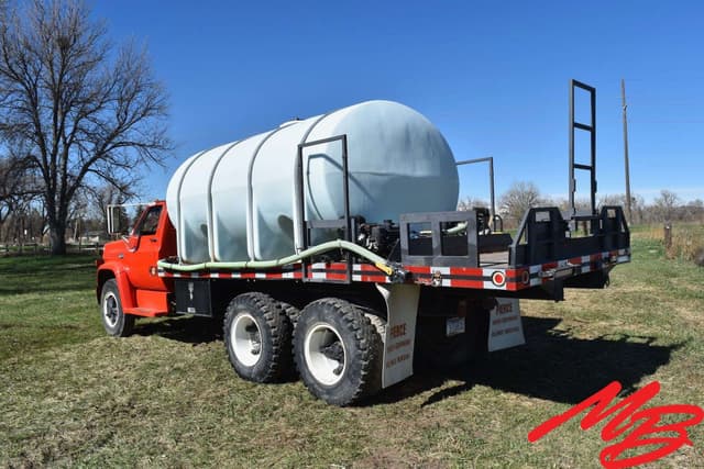 Image of GMC 6500 equipment image 3
