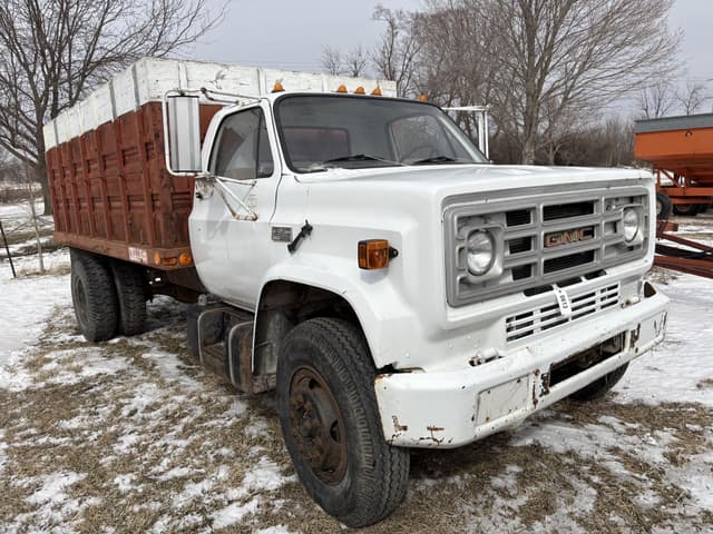 Image of GMC 6500 equipment image 1