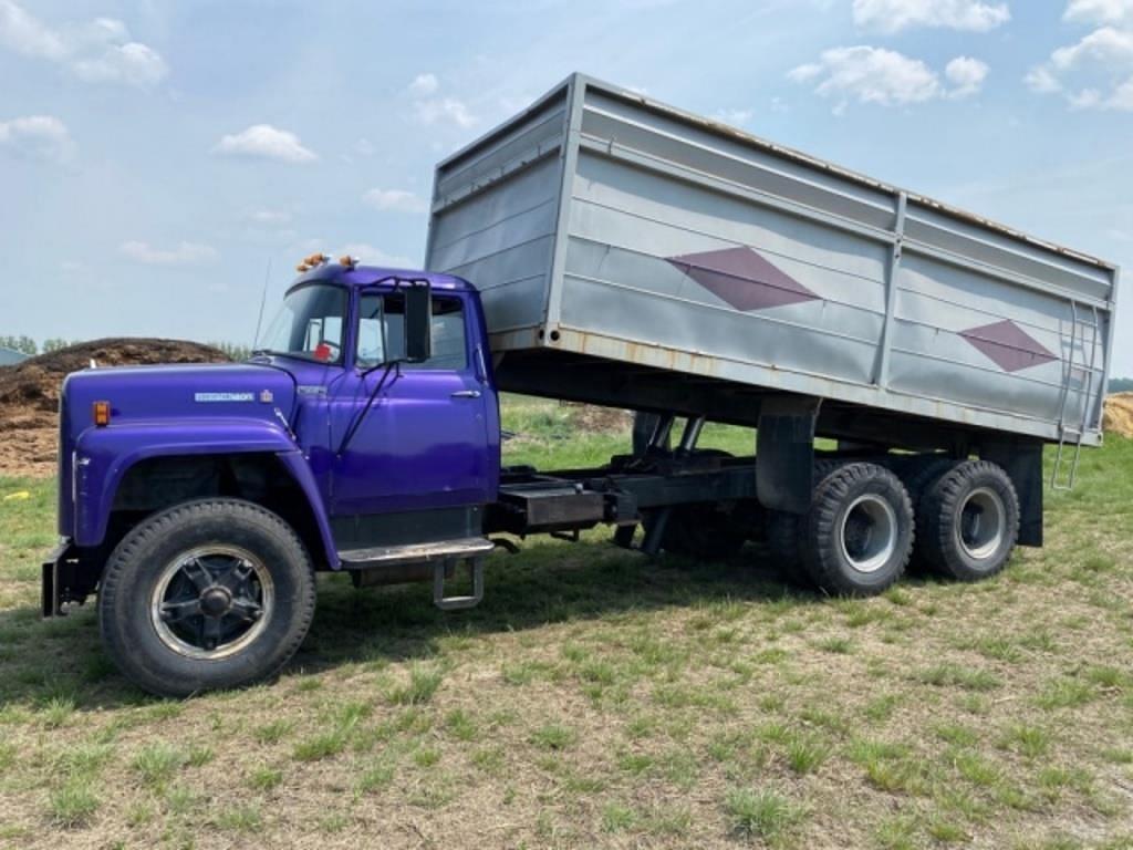 Image of International Loadstar 1800 Primary image