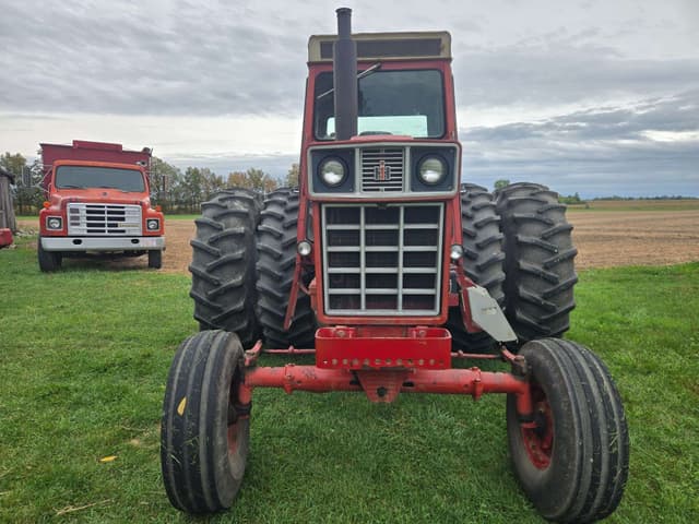 Image of International Harvester 1466 equipment image 1