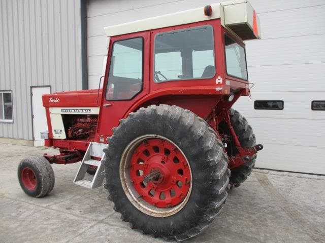 Image of International Harvester 1066 equipment image 4
