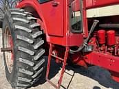 Thumbnail image International Harvester 1066 95