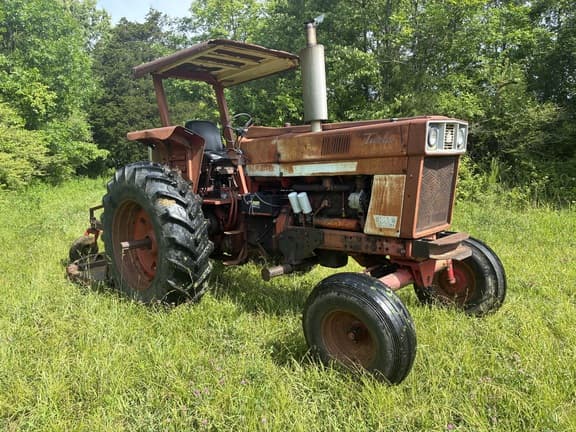 Image of International Harvester 1066 equipment image 1