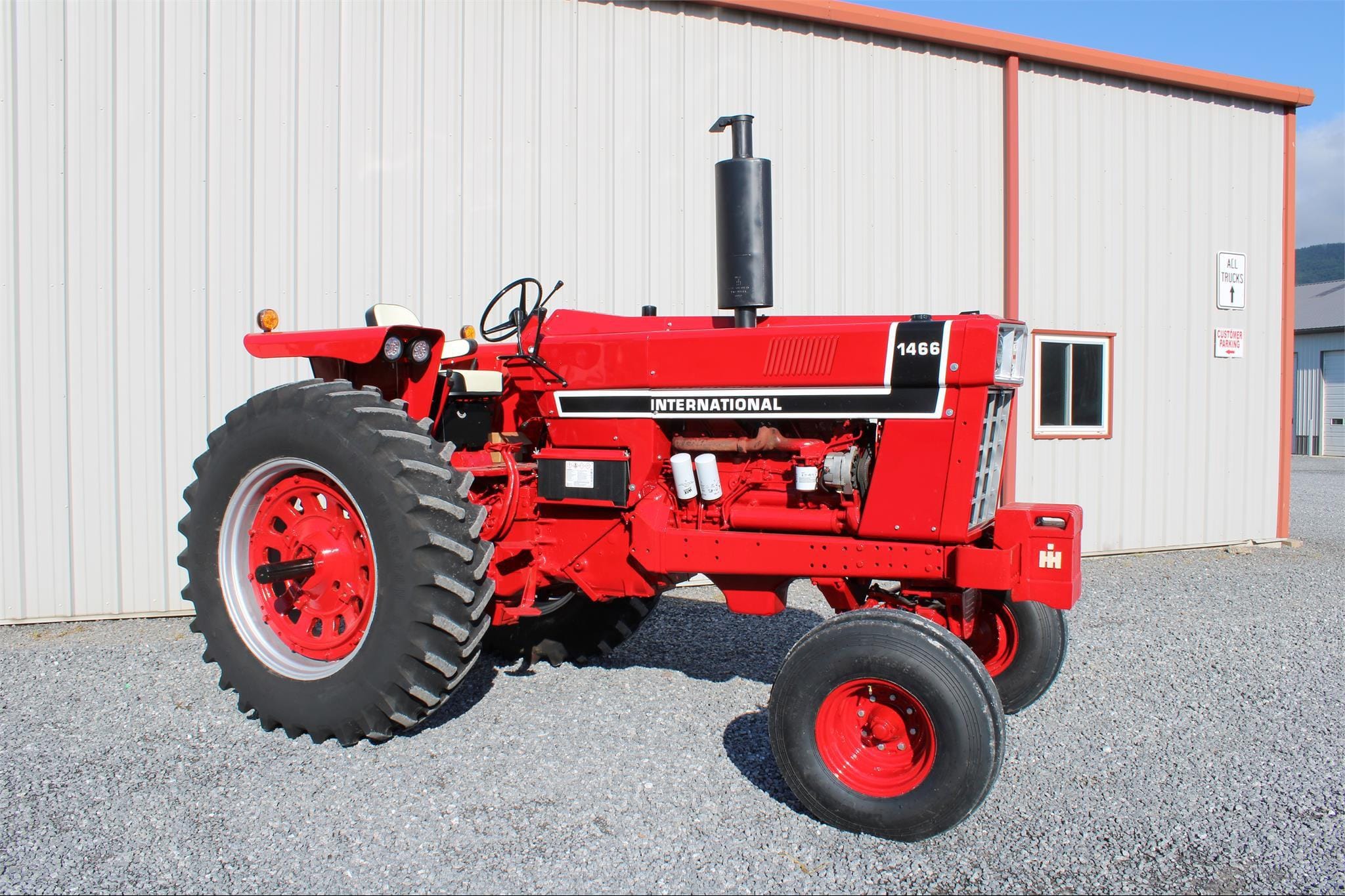 Main image International Harvester 1466