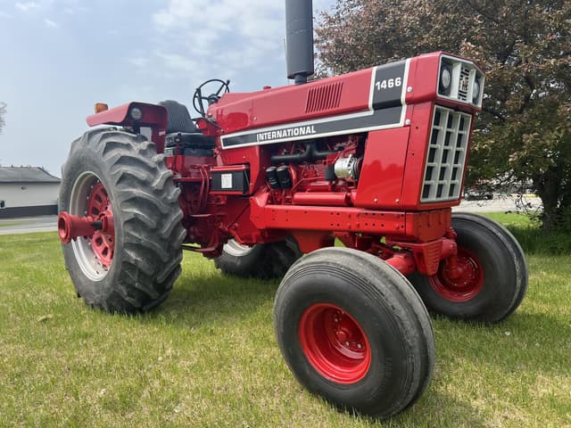 Image of International Harvester 1466 equipment image 2
