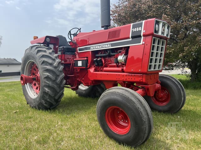 Image of International Harvester 1466 equipment image 2