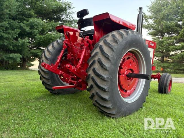 Image of International Harvester 1466 equipment image 4