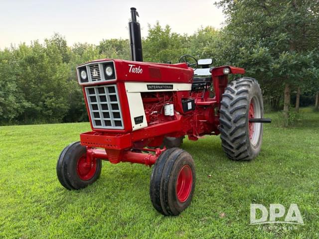 Image of International Harvester 1466 equipment image 1