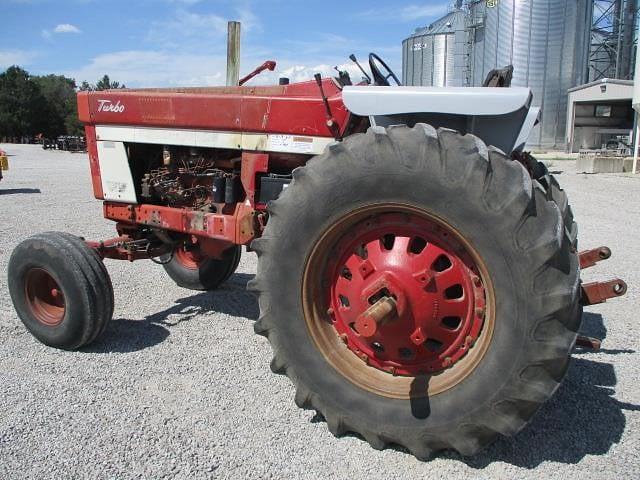 Image of International Harvester 1566 equipment image 4