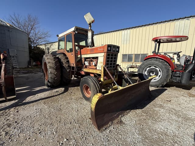 Image of International Harvester 1566 equipment image 2