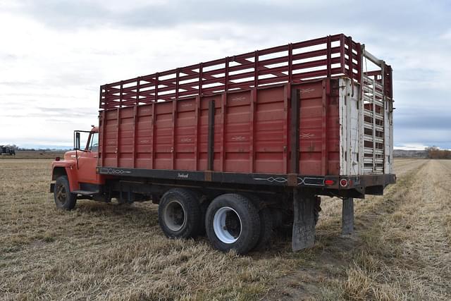 Image of International Loadstar 1800 equipment image 4