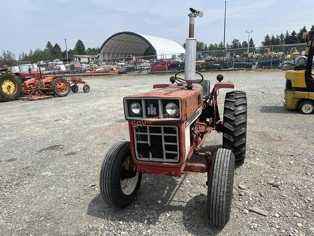 Image of International Harvester 284 equipment image 1