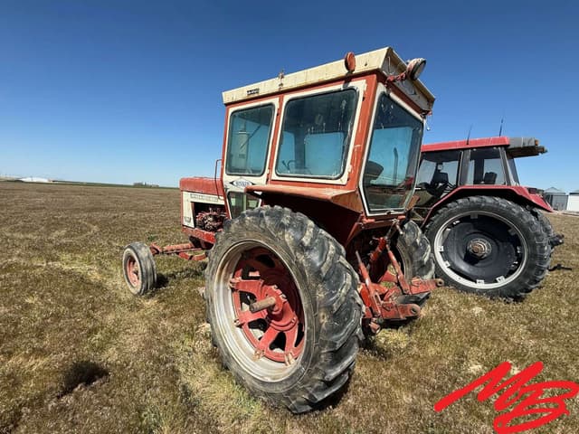 Image of International Harvester 666 equipment image 3