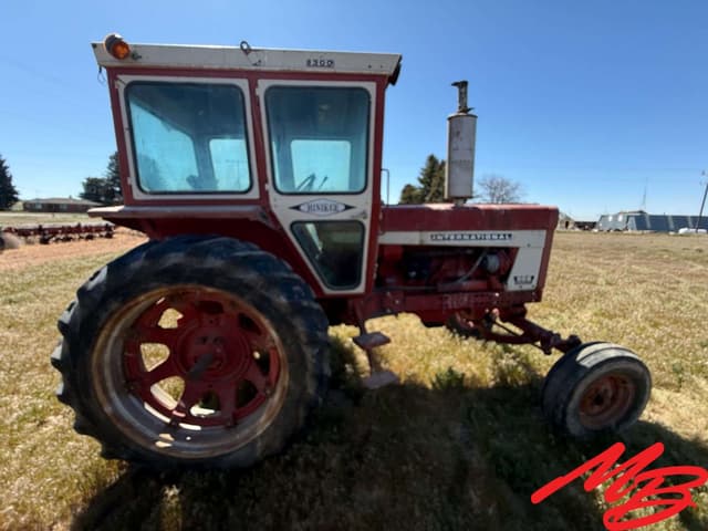 Image of International Harvester 666 equipment image 4