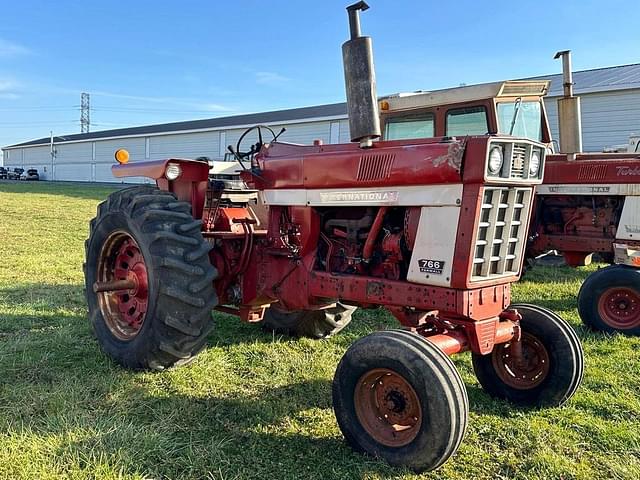 Image of International Harvester 766 equipment image 2