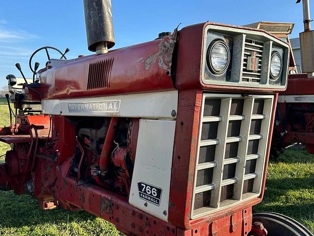 Image of International Harvester 766 equipment image 3