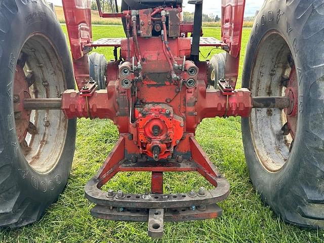 Image of International Harvester 766 equipment image 4