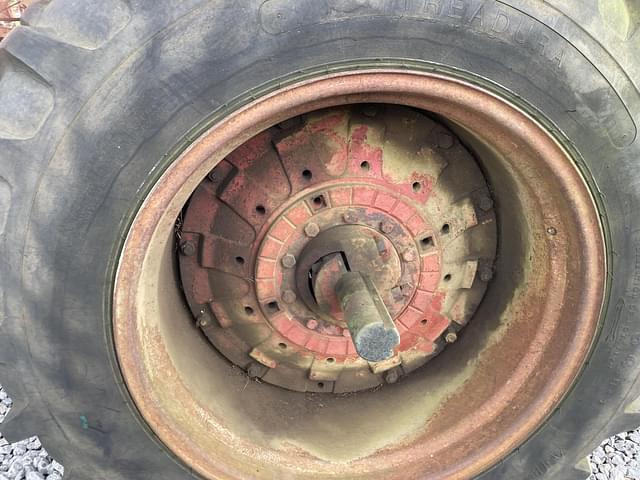 Image of International Harvester 966 equipment image 1