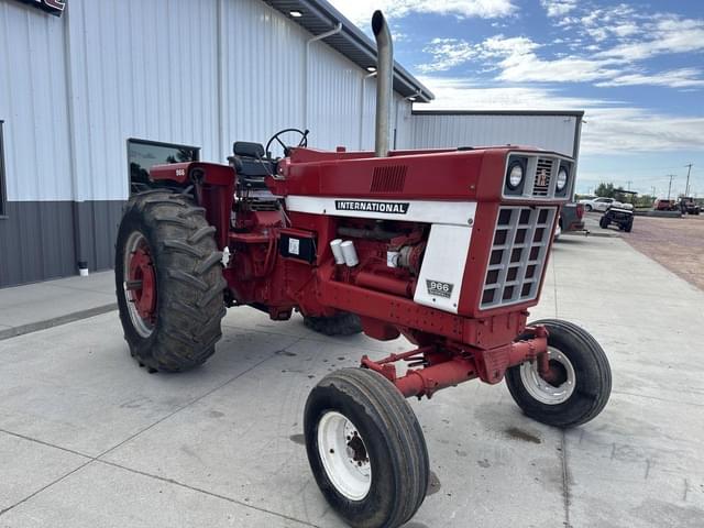 Image of International Harvester 966 equipment image 3
