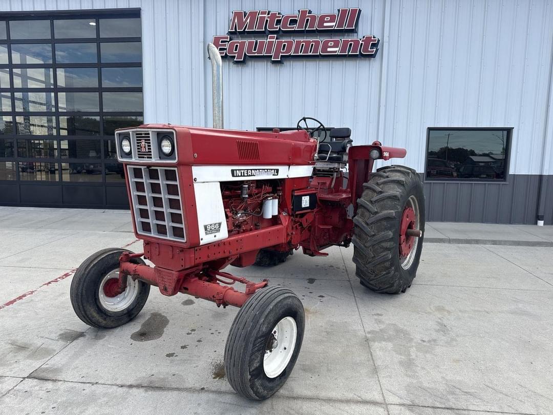 Image of International Harvester 966 Primary image