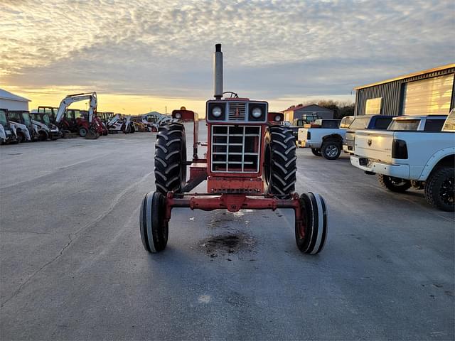 Image of International Harvester 966 equipment image 2