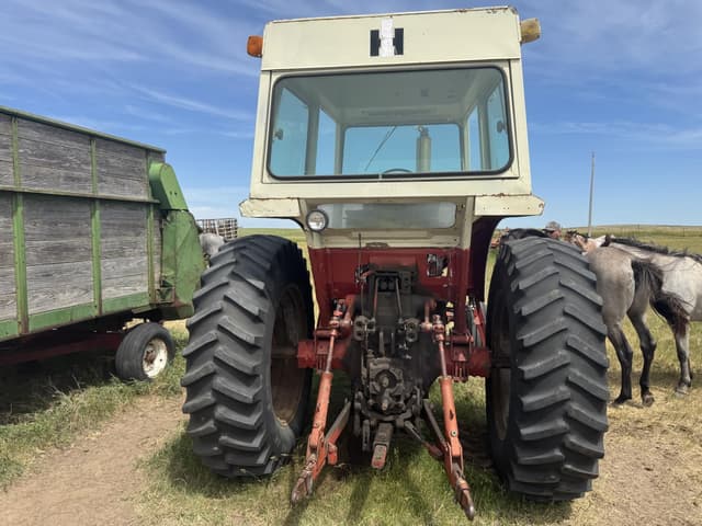 Image of International Harvester 966 equipment image 1