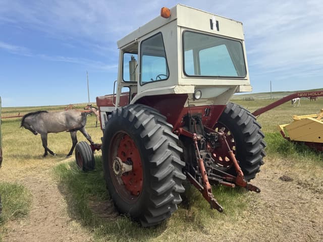Image of International Harvester 966 equipment image 2