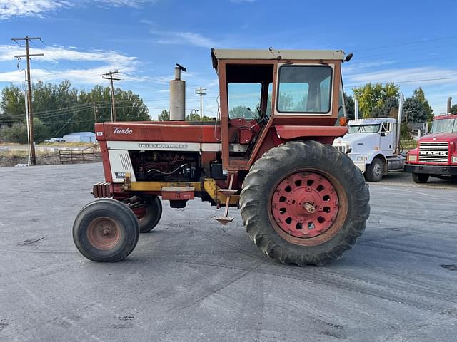 Image of International Harvester 1066 equipment image 1