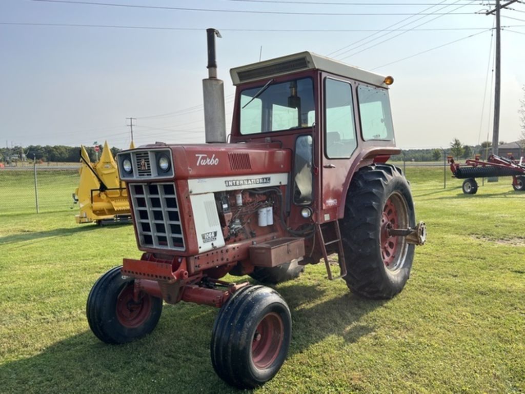 1975 International Harvester 1066 Equipment Image0