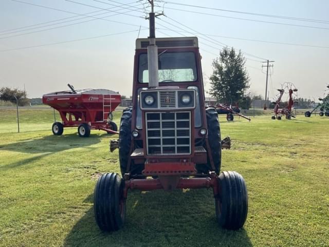 Image of International Harvester 1066 equipment image 1