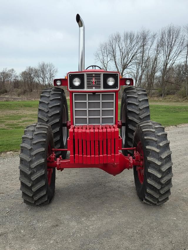 Image of International Harvester 1466 equipment image 1