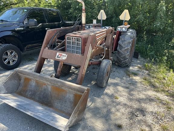 Image of International Harvester 574 equipment image 1