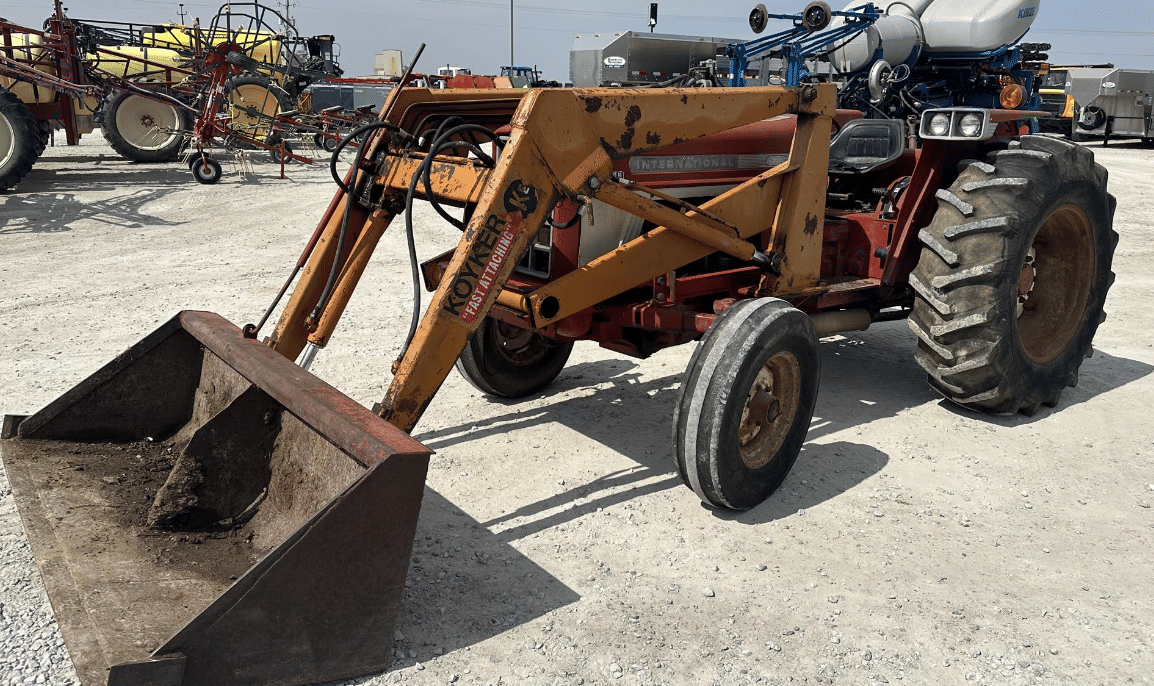 Main image International Harvester 574