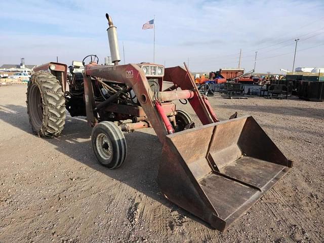 Image of International Harvester 666 equipment image 1