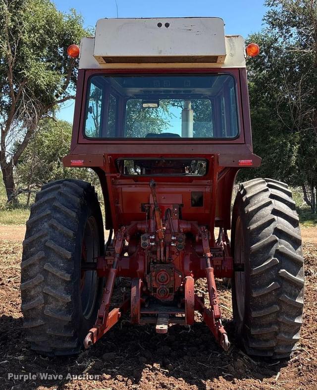 Image of International Harvester 1066 equipment image 4