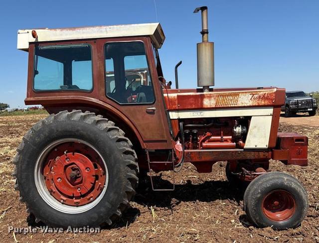 Image of International Harvester 1066 equipment image 3