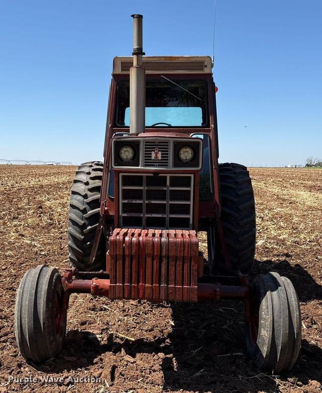 Image of International Harvester 1066 equipment image 1