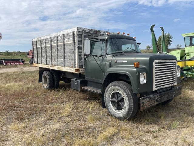Image of International Loadstar 1700 equipment image 2