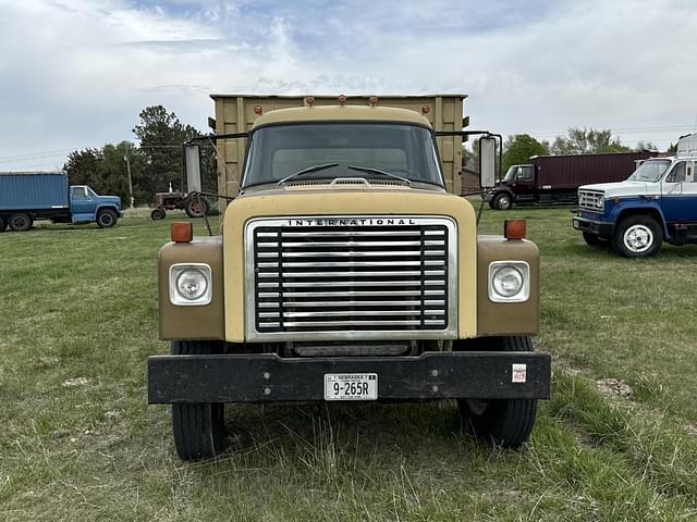 Image of International Loadstar 1800 equipment image 2