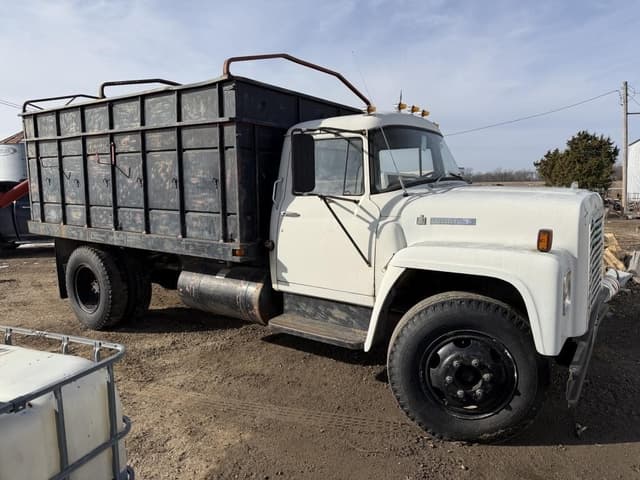 Image of International Loadstar 1600 equipment image 3