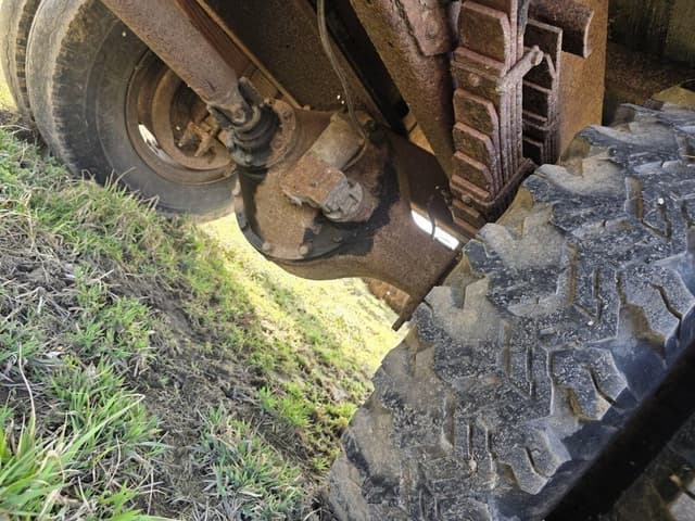 Image of International Loadstar 1800 equipment image 4