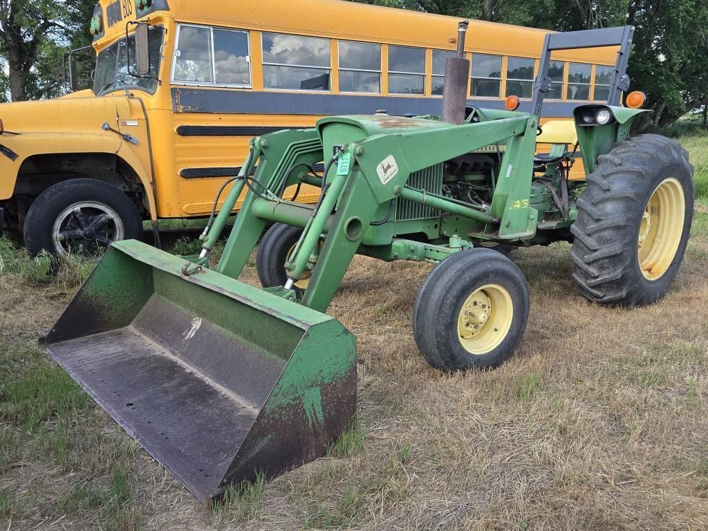 1975 John Deere 2030 Equipment Image0